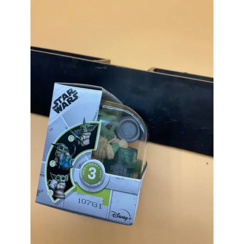 Star Wars Mandalorian #14 The Bounty Collection Series 3 Grogu Hand in‎ Bowl NEW